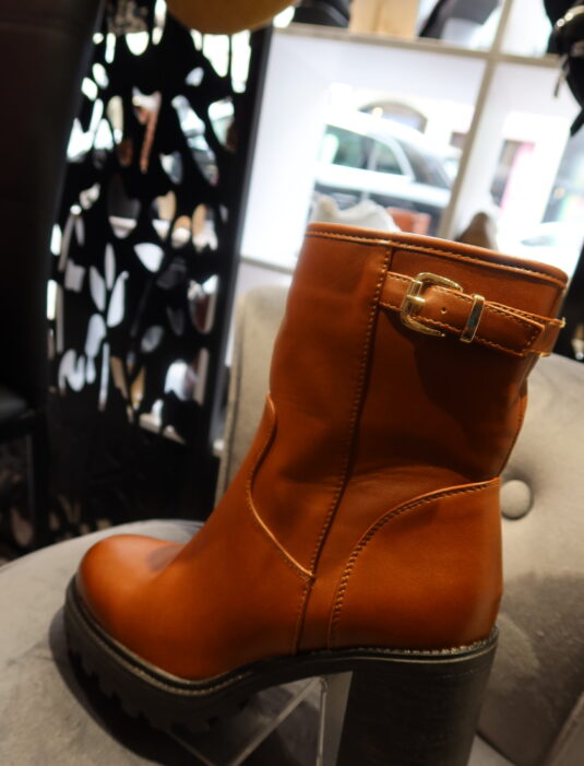 Boots marron en cuir