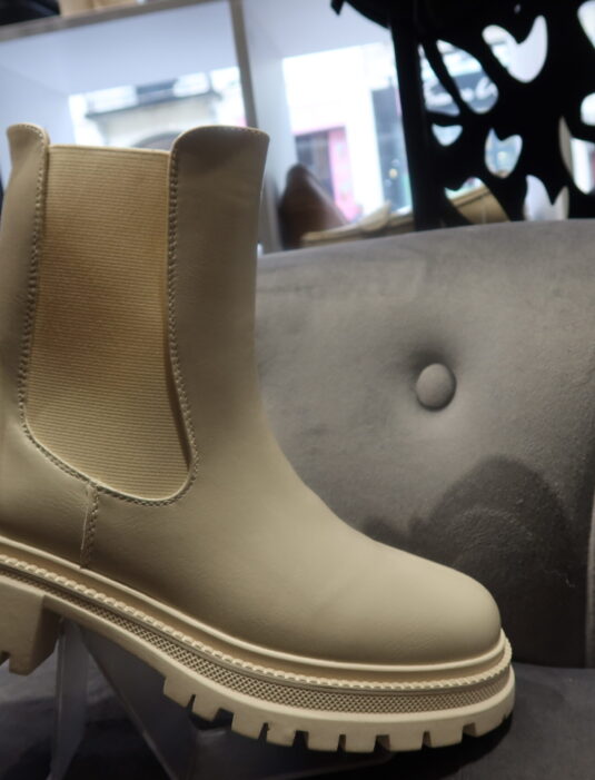 Boots beige clair en daim